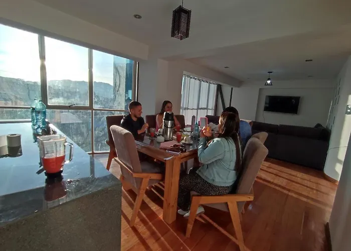 Linda House